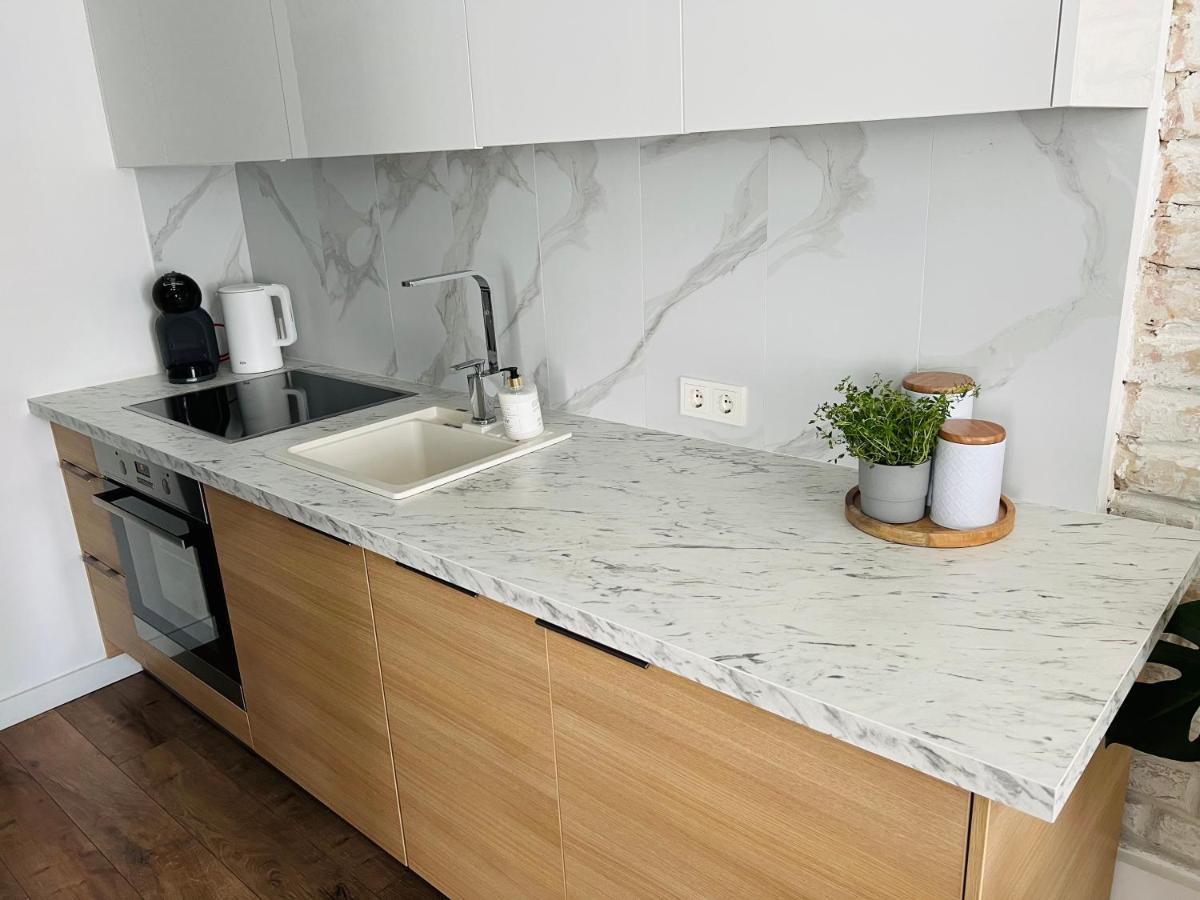The Right Coast Apartment With Free Private Parking Riga Bagian luar foto