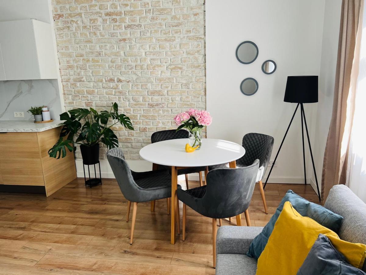 The Right Coast Apartment With Free Private Parking Riga Bagian luar foto